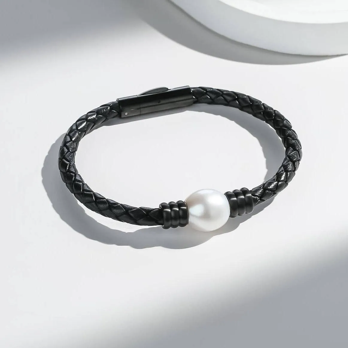 12-13mm Large Pearl Leather Bracelet in Stainless Steel