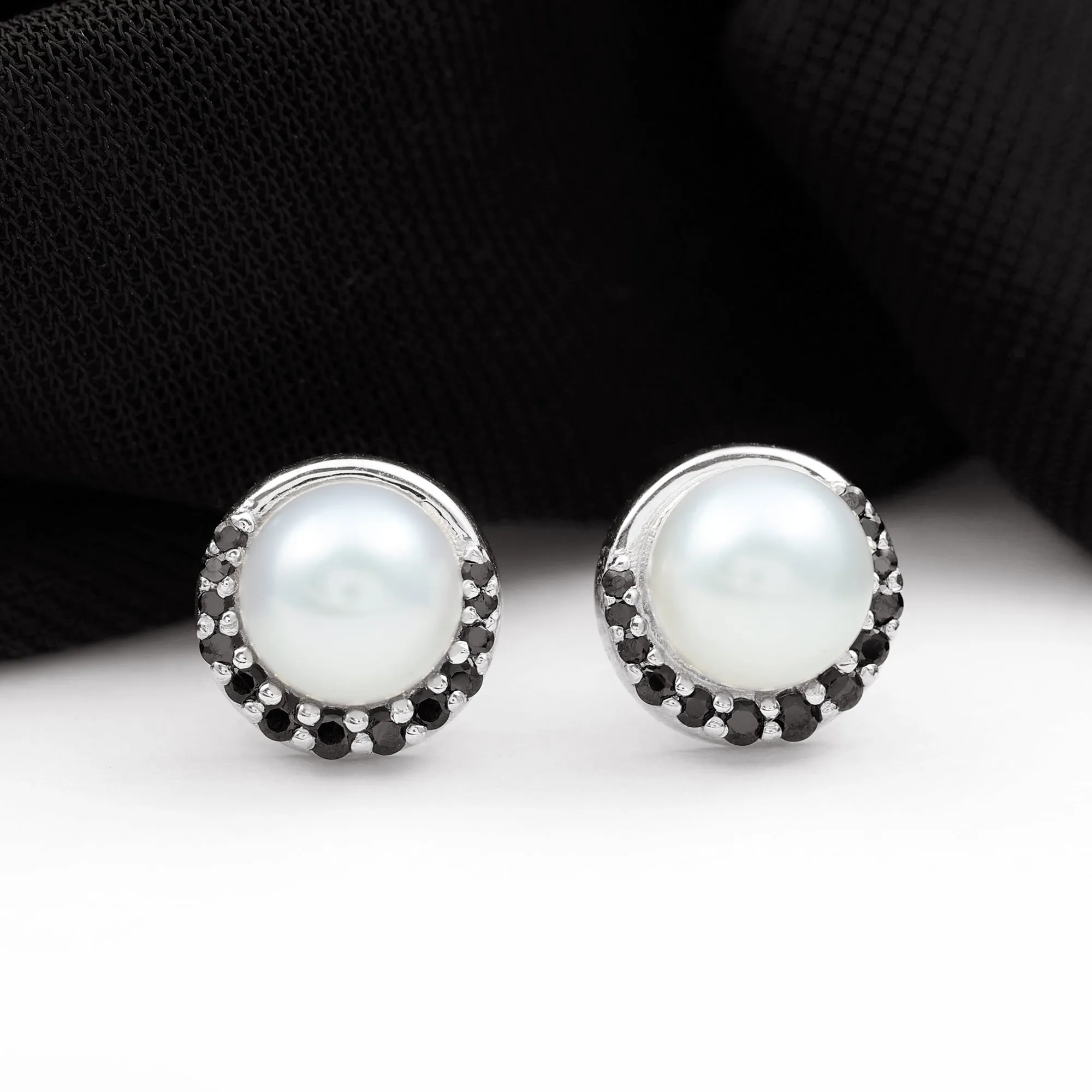 6.25 CT Freshwater Pearl Solitaire Stud with Black Spinel Half Halo