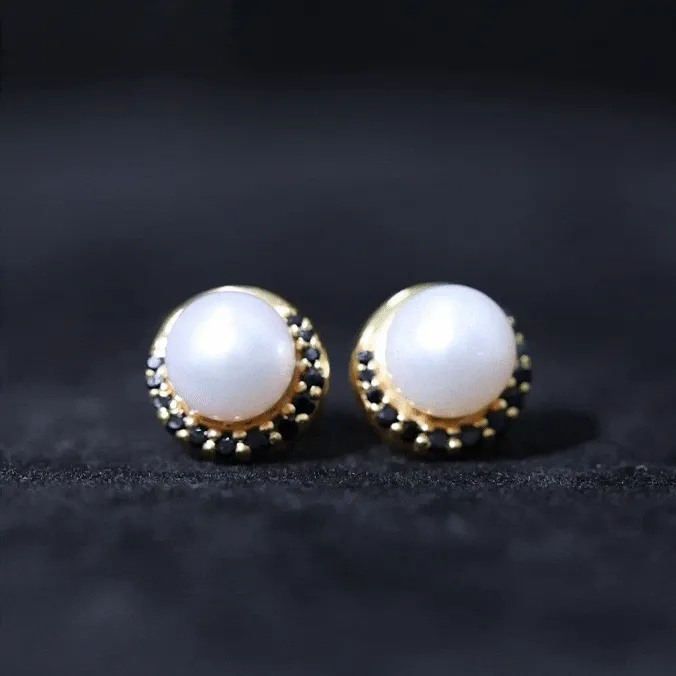 6.25 CT Freshwater Pearl Solitaire Stud with Black Spinel Half Halo