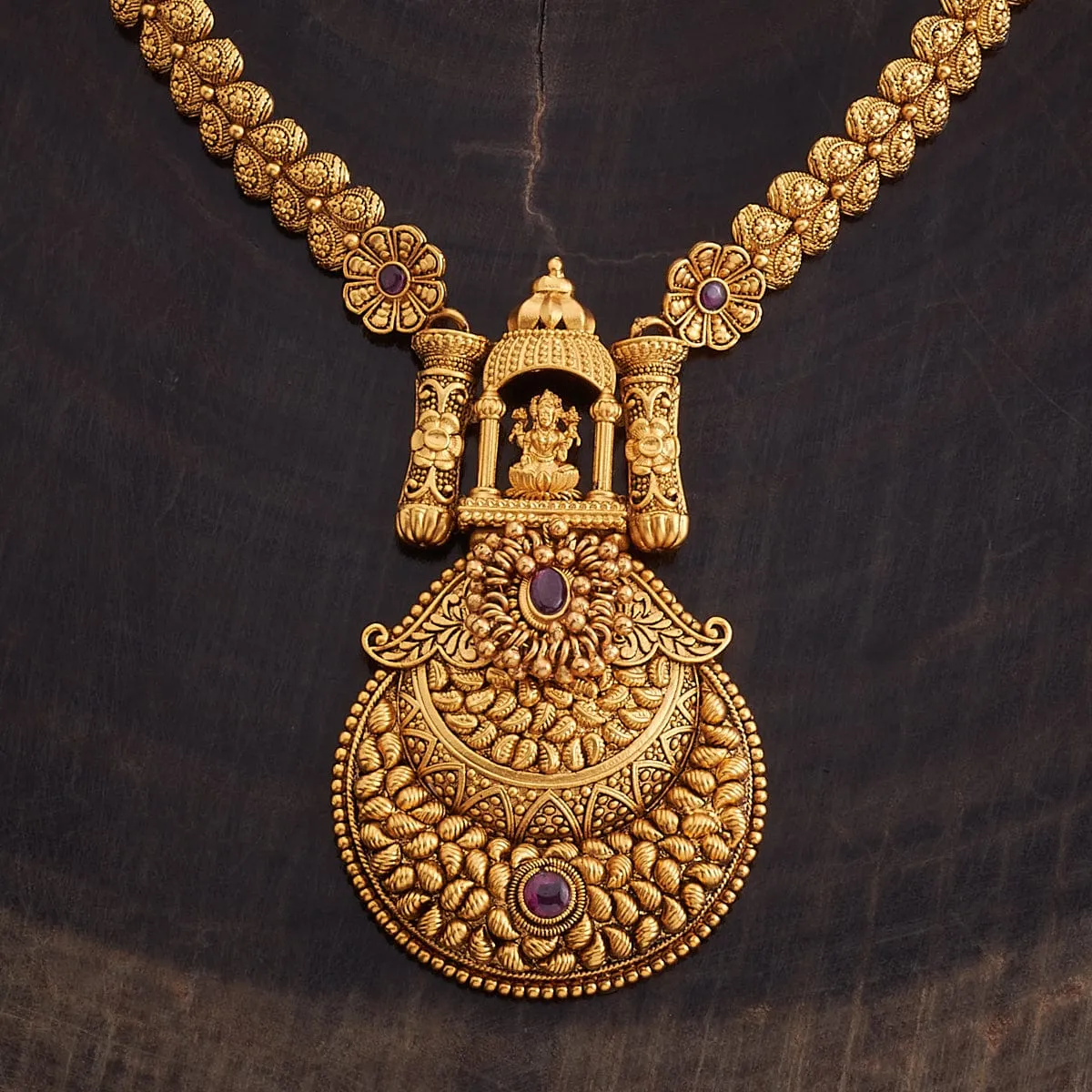 Antique Necklace 167510
