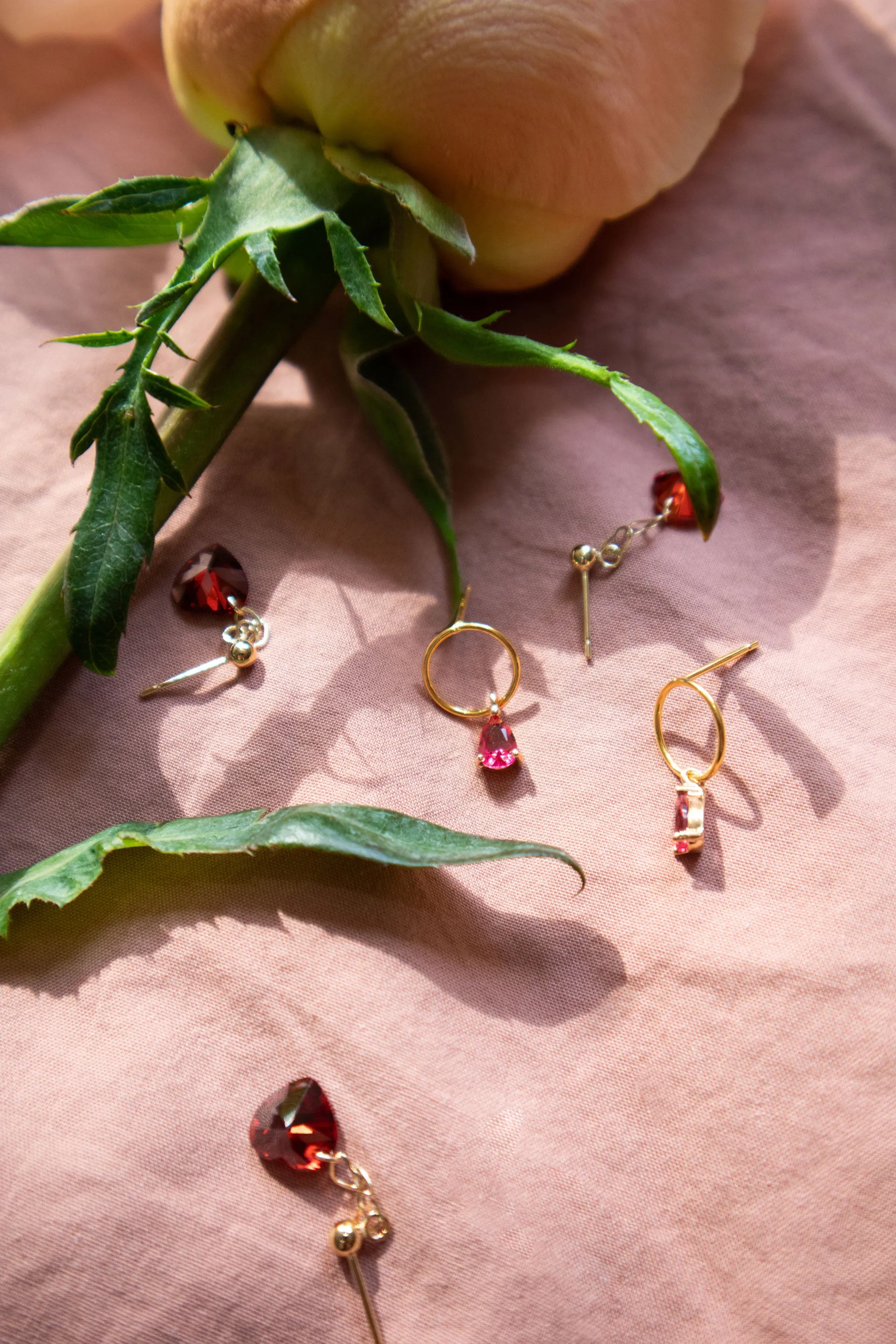 Aria — Red heart zircon earrings