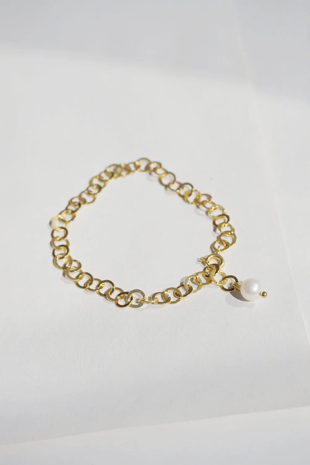Chain Pearl Bracelet - Gold Plated