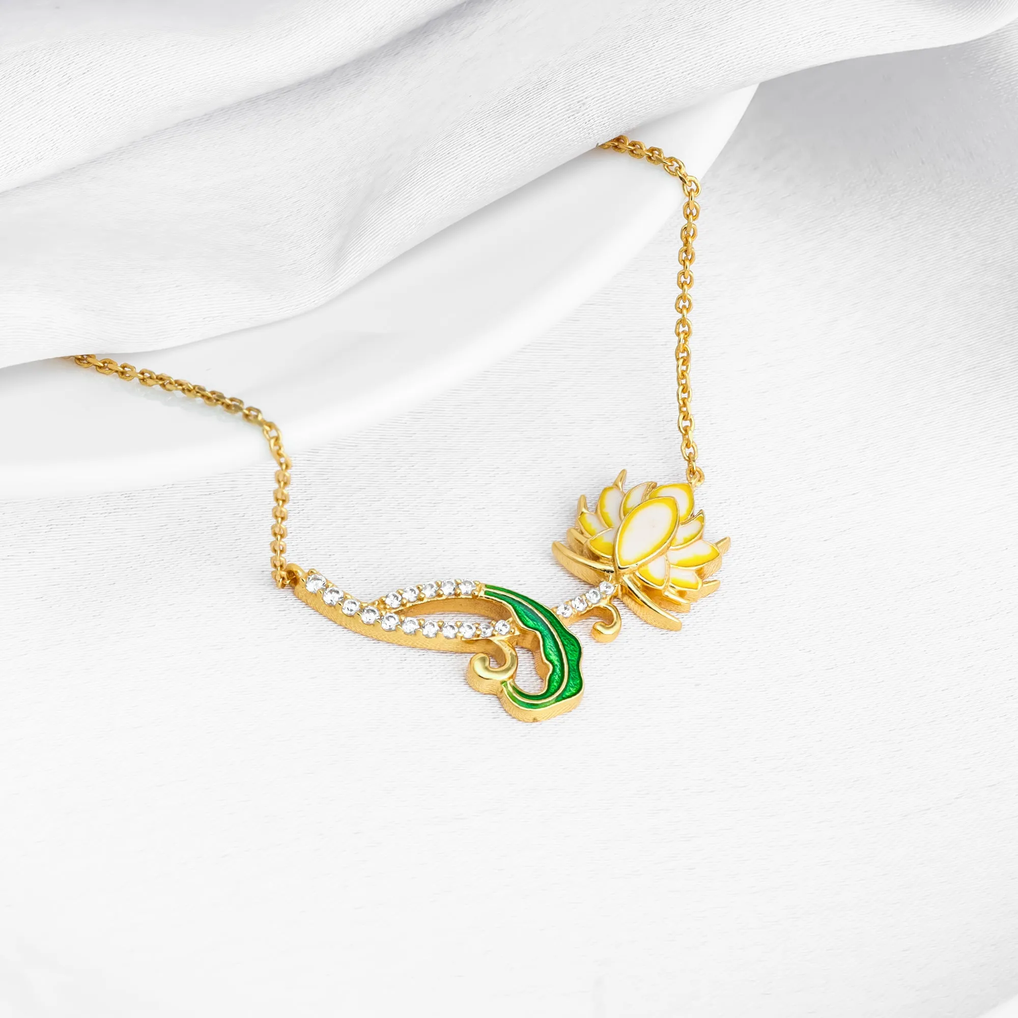 Golden Brilliant Brahma Kamal Convertible Set