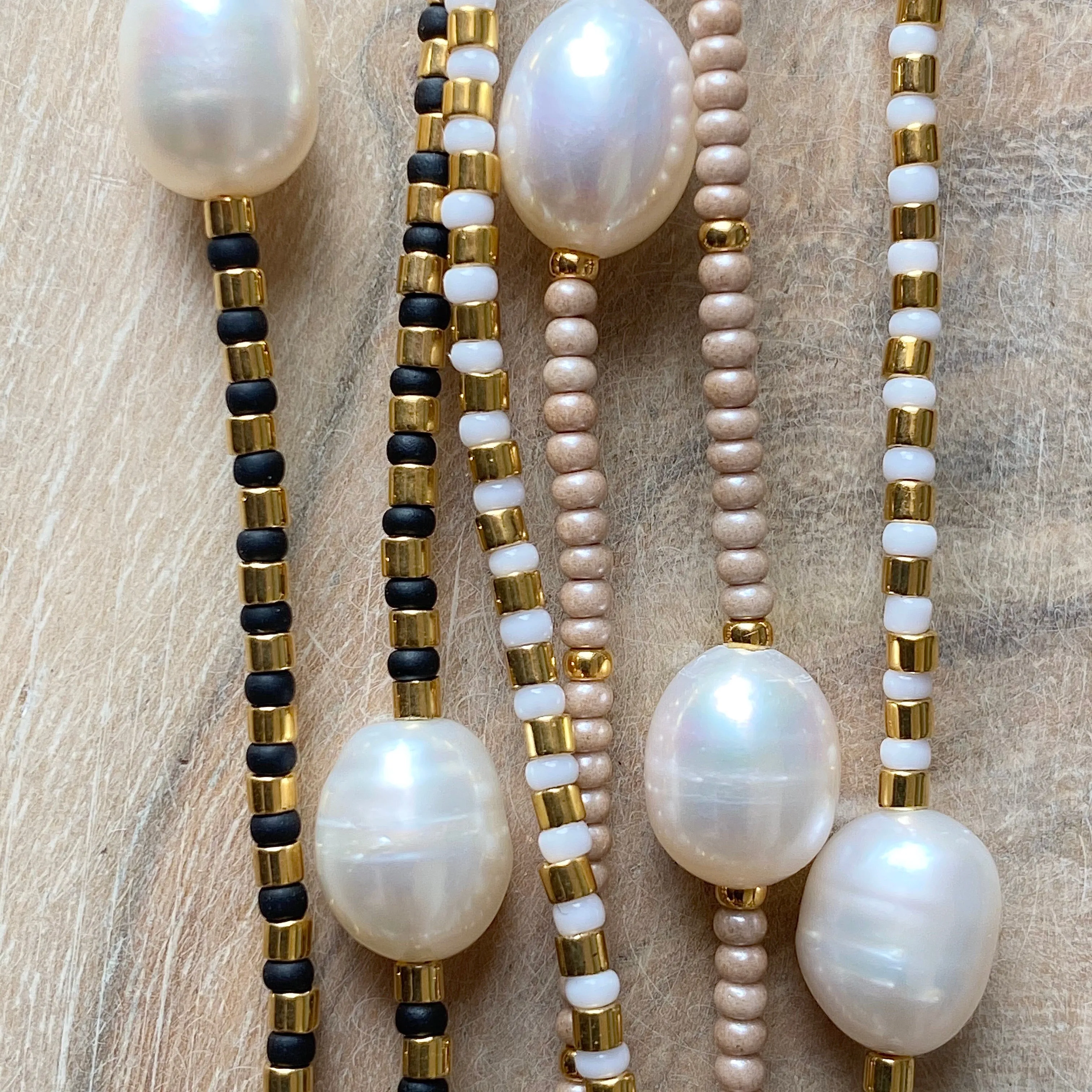 Pearly Dot Fine Bead Necklace