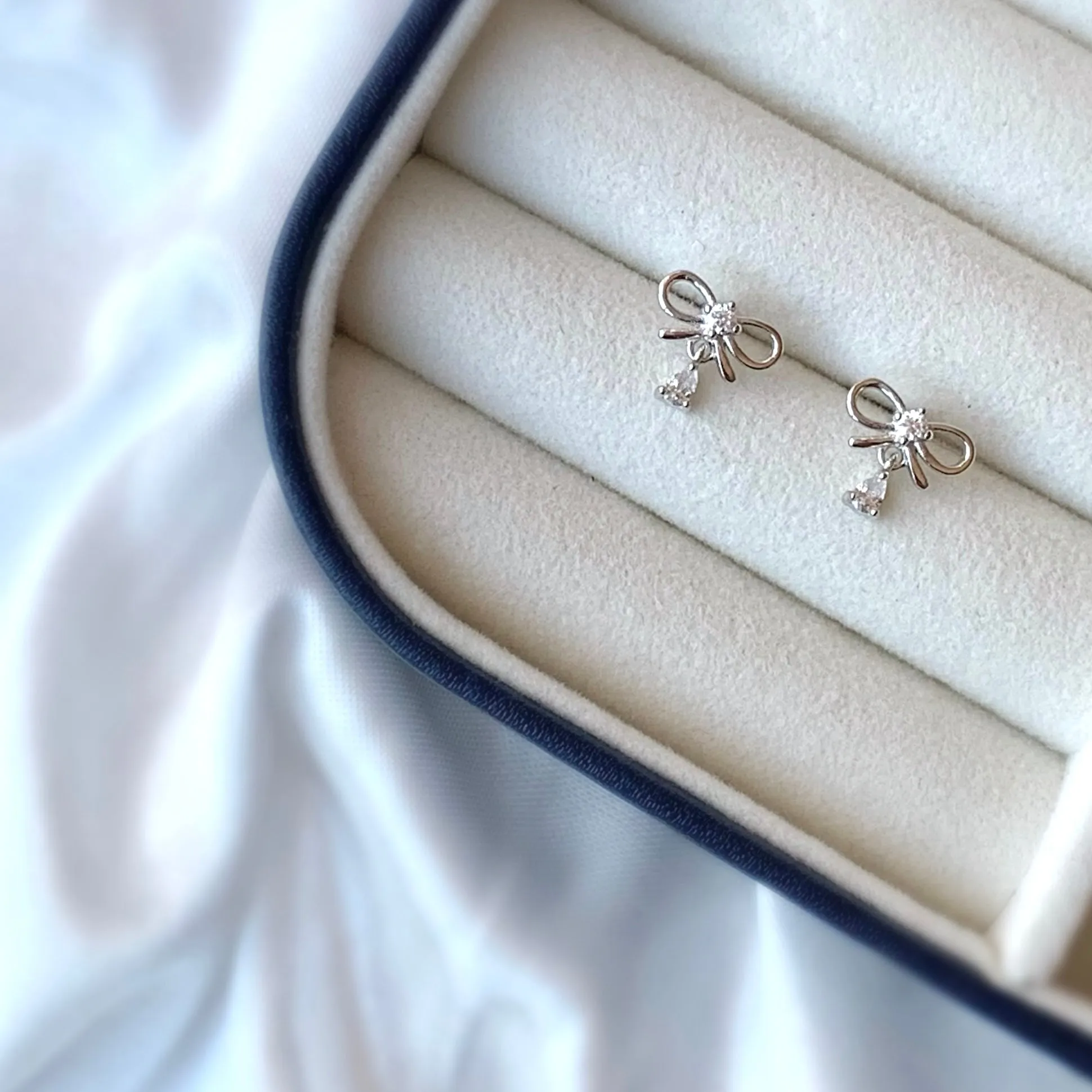 Ribbon Zircon Water Drop Stud Earrings