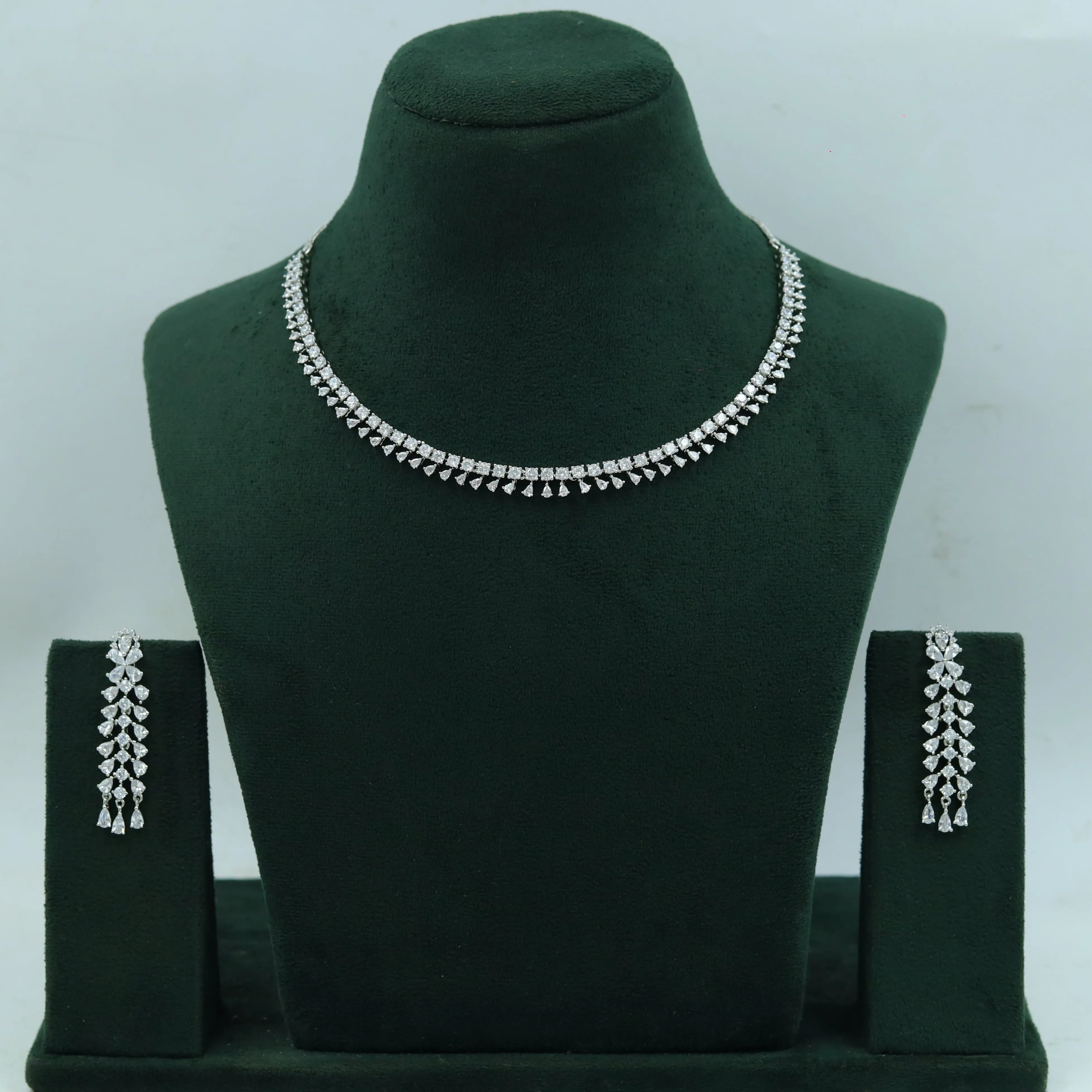 Round Neck Zircon/AD Necklace Set 15329-69