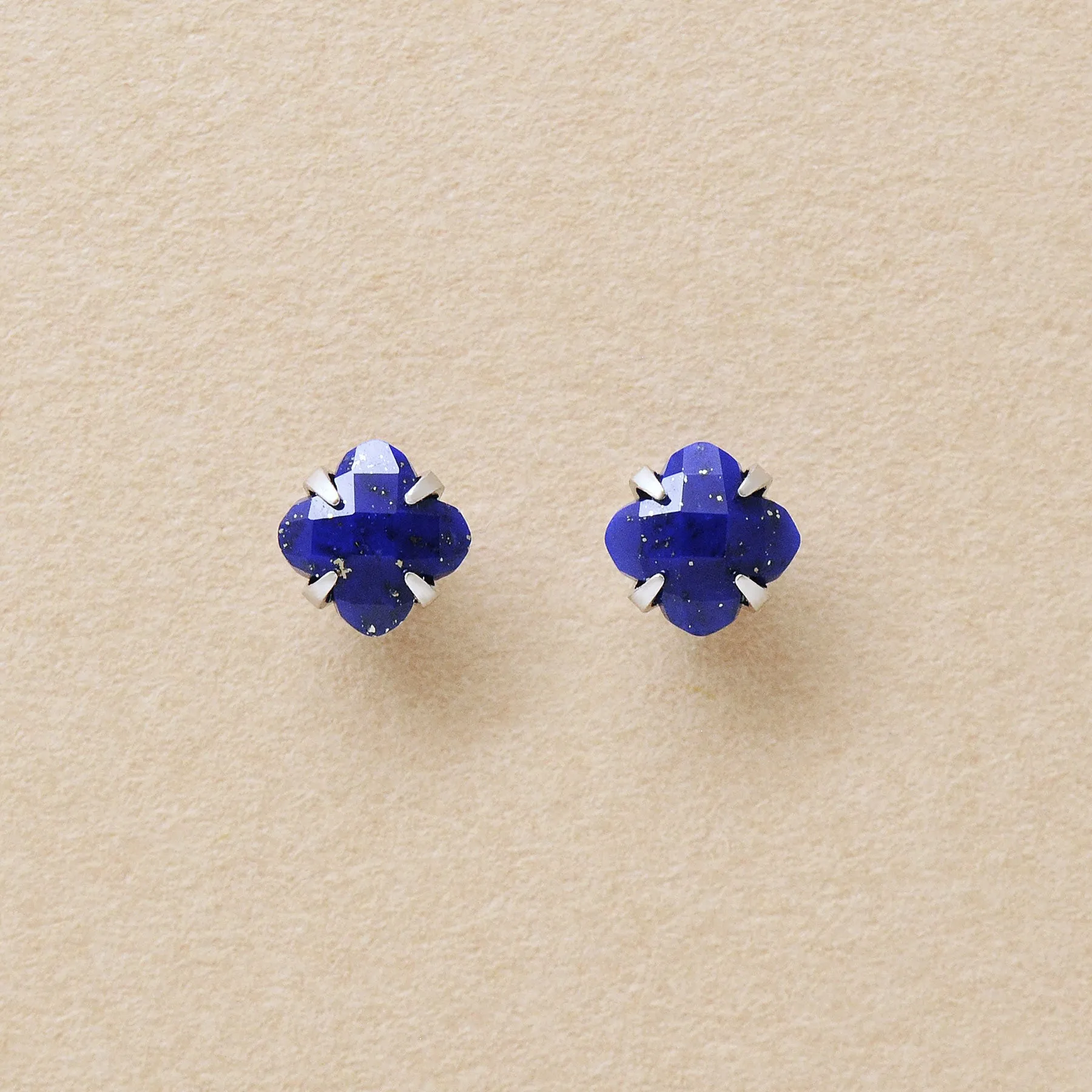 [Second Earrings] Platinum Lily Cut Lapis Lazuli Earrings