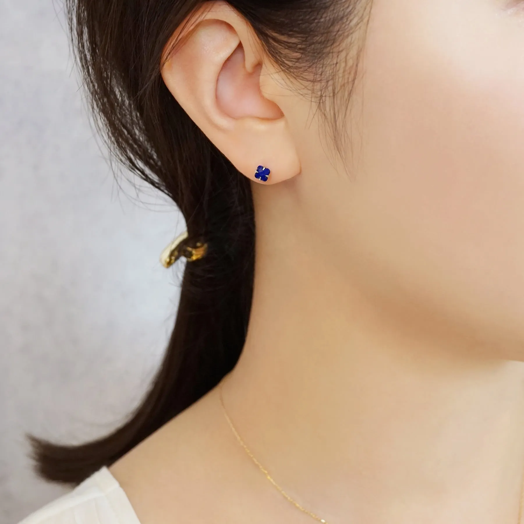 [Second Earrings] Platinum Lily Cut Lapis Lazuli Earrings