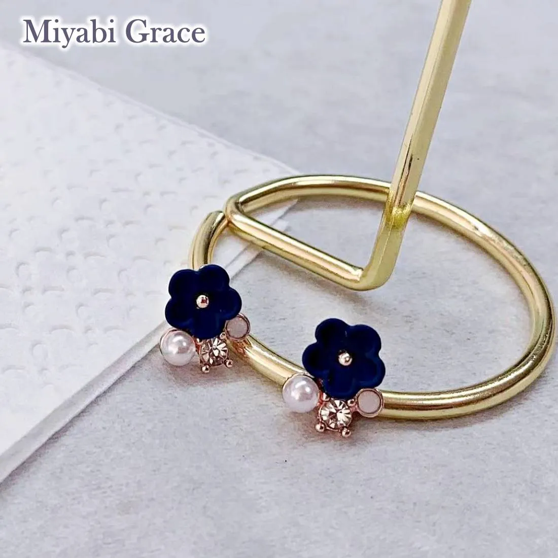 Small Blue Flower and White Pearl Invisible Clip On Stud Earrings