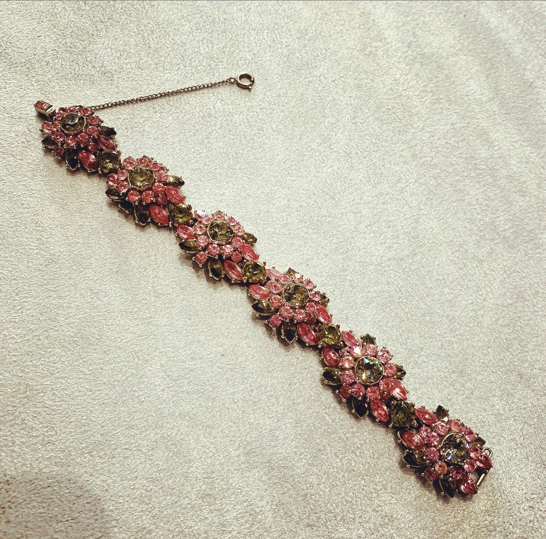 Trifari pink vintage bracelet 1950s